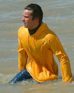 dive skin made of T-shirt, hoodie and jeans.