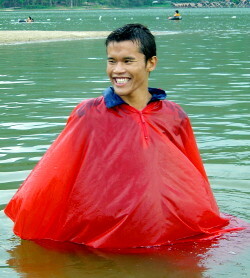 Poncho swimming