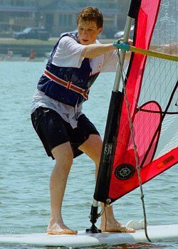 Windsurfing in wet clothes is refreshing fun!